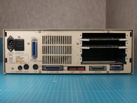 PC-9801F2 背面