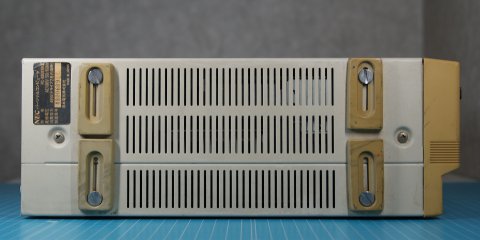 PC-8801mk2 左側面