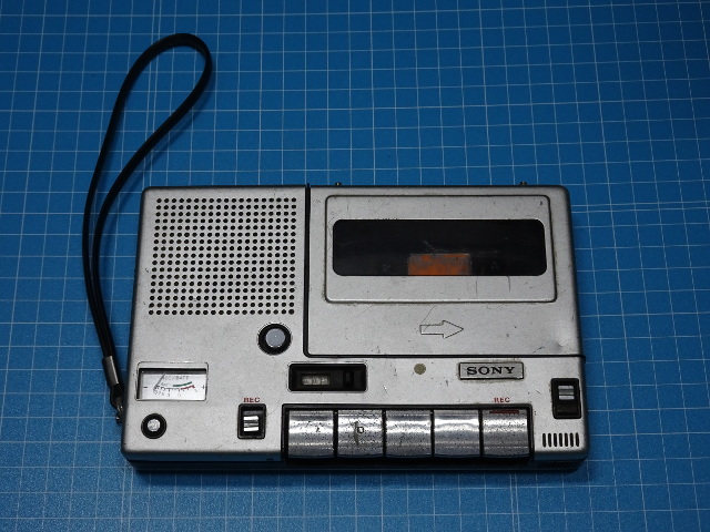 SONY TC-1100 稼働品 人気満点 SONY 早かれ 稼働品 TC-1100 ポータブルプレーヤー