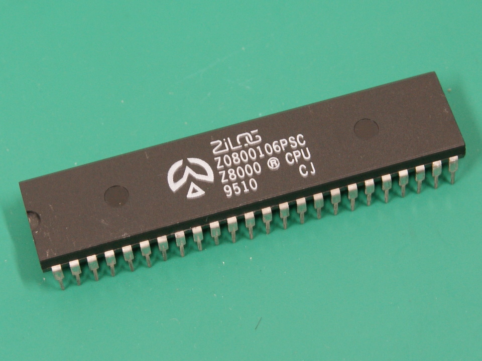 Zilog Z8001 CPU と CP/M-8000 | Electrelic