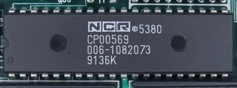 9136