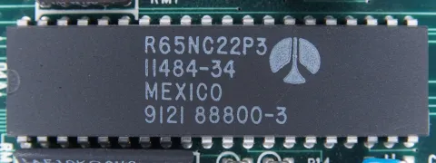9121