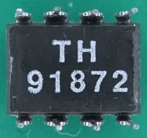 CAT35C104P