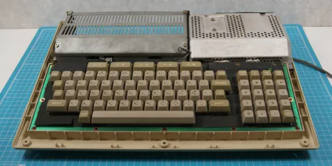 PC-8001mk2 トップカバーを外したところ