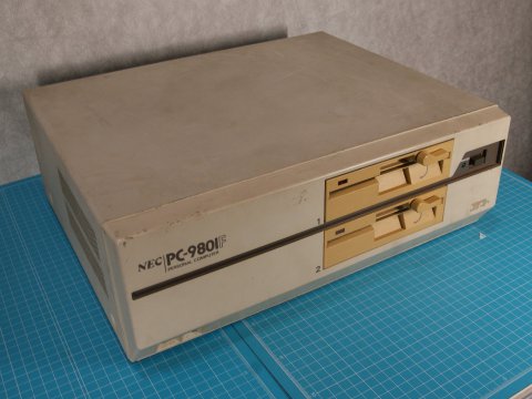 NEC PC-9801F2 （外観編） | Electrelic